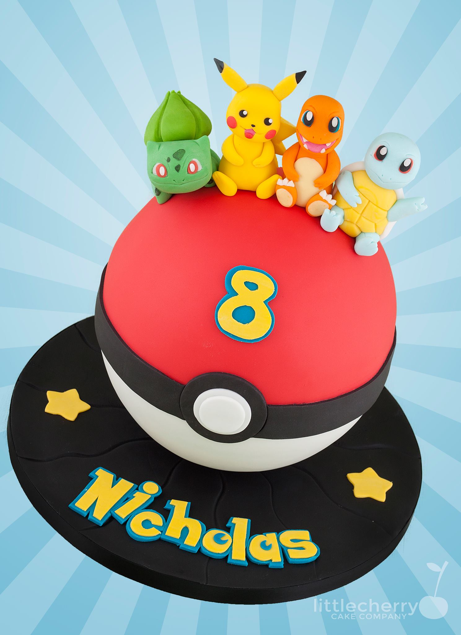 Starter Pokéball Cake